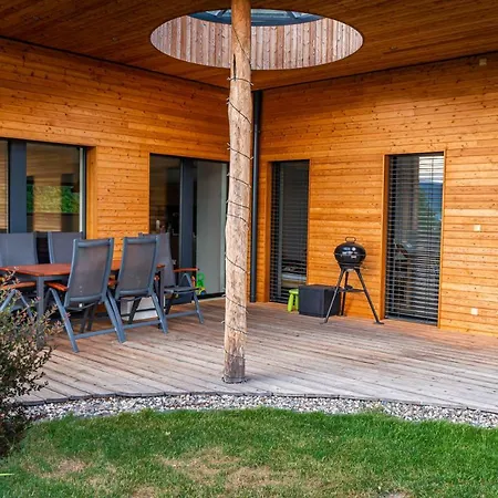 Wellness Rodinny Domek Velisak
